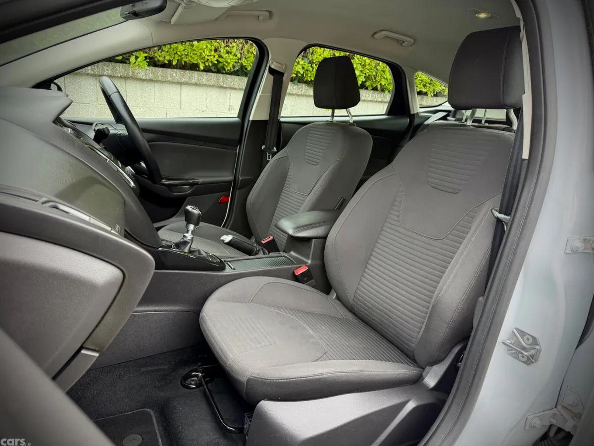 Ford Focus Hatchback, Petrol, 2018, White