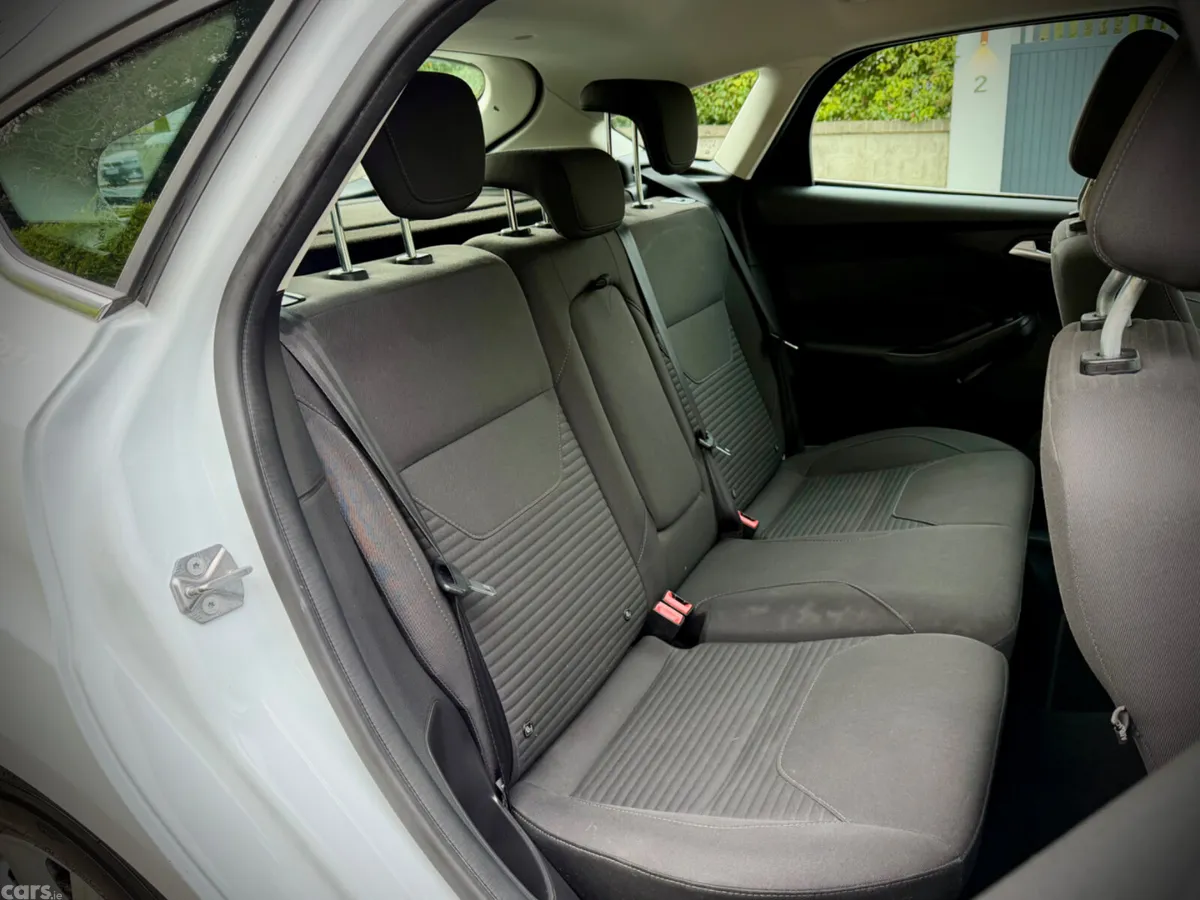 Ford Focus Hatchback, Petrol, 2018, White