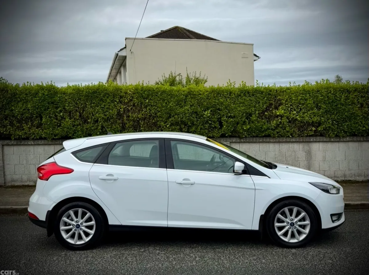 Ford Focus Hatchback, Petrol, 2018, White