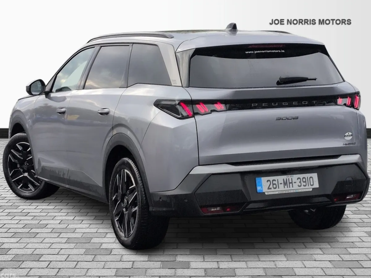 Peugeot 5008 MPV, Petrol, 2026, Grey