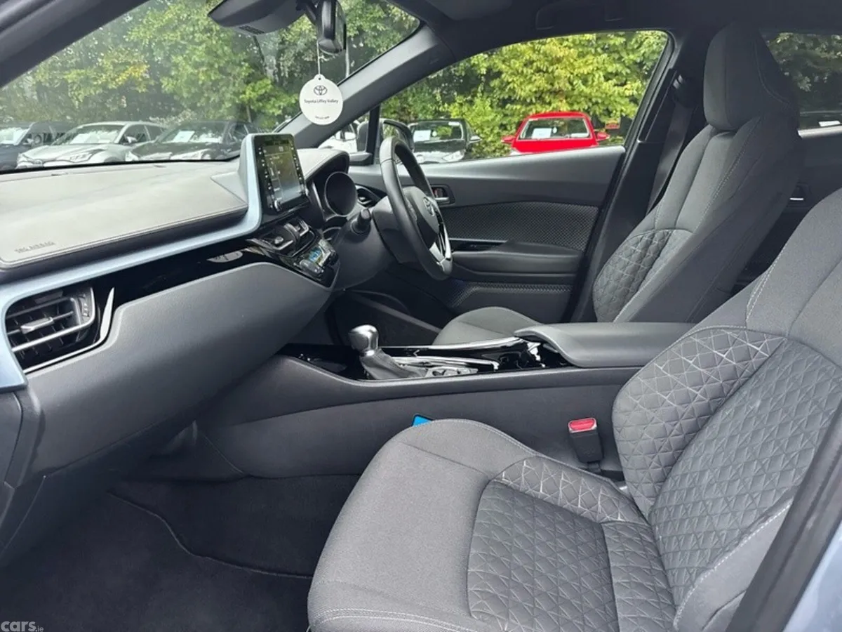 Toyota C-HR SUV, Petrol Hybrid, 2021, Grey