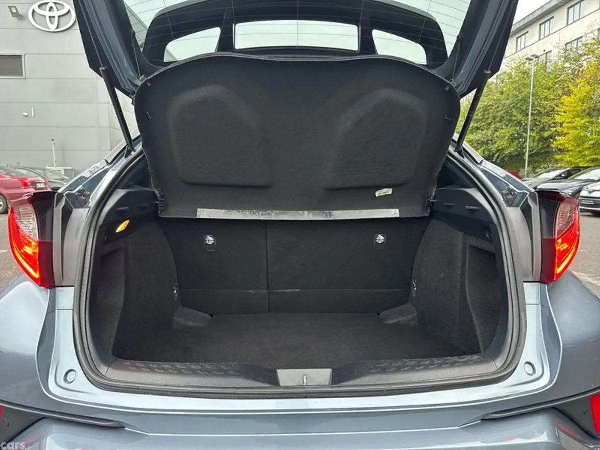 Toyota C-HR SUV, Petrol Hybrid, 2021, Grey