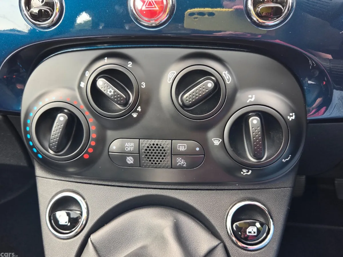 Fiat 500 Hatchback, Petrol, 2024, Blue