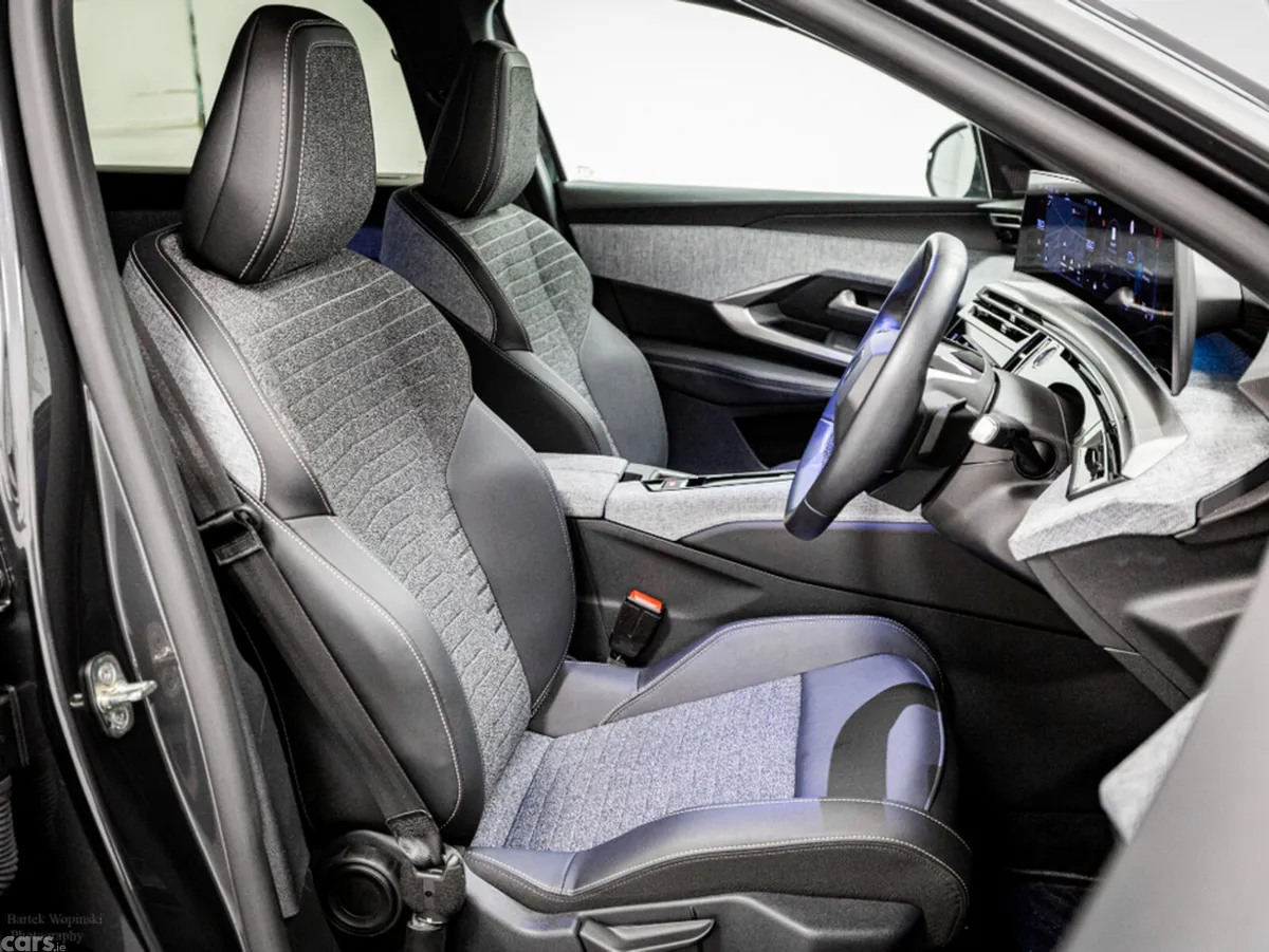 Peugeot 5008 SUV, Petrol Hybrid, 2026, Grey