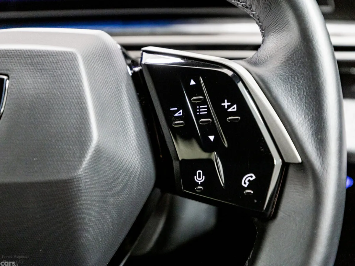Peugeot 5008 SUV, Petrol Hybrid, 2026, Grey