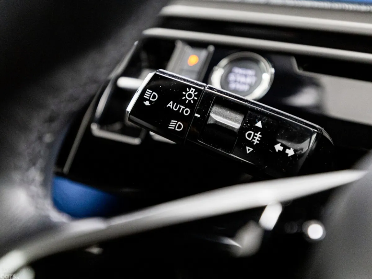 Peugeot 5008 SUV, Petrol Hybrid, 2026, Grey