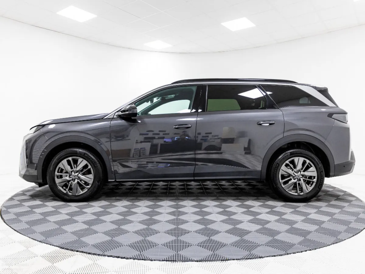 Peugeot 5008 SUV, Petrol Hybrid, 2026, Grey