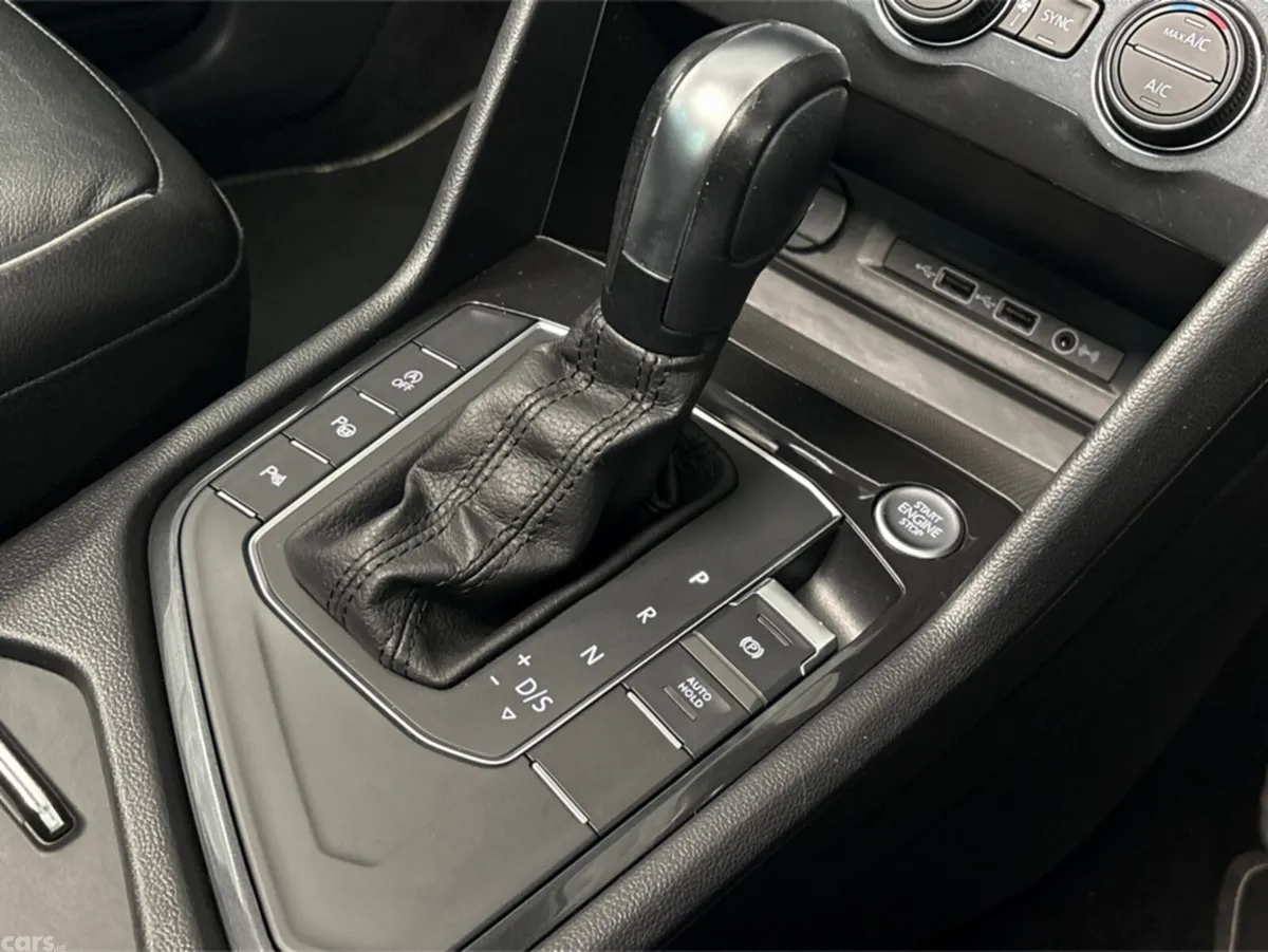 Volkswagen Tiguan Estate, Petrol, 2020, Blue