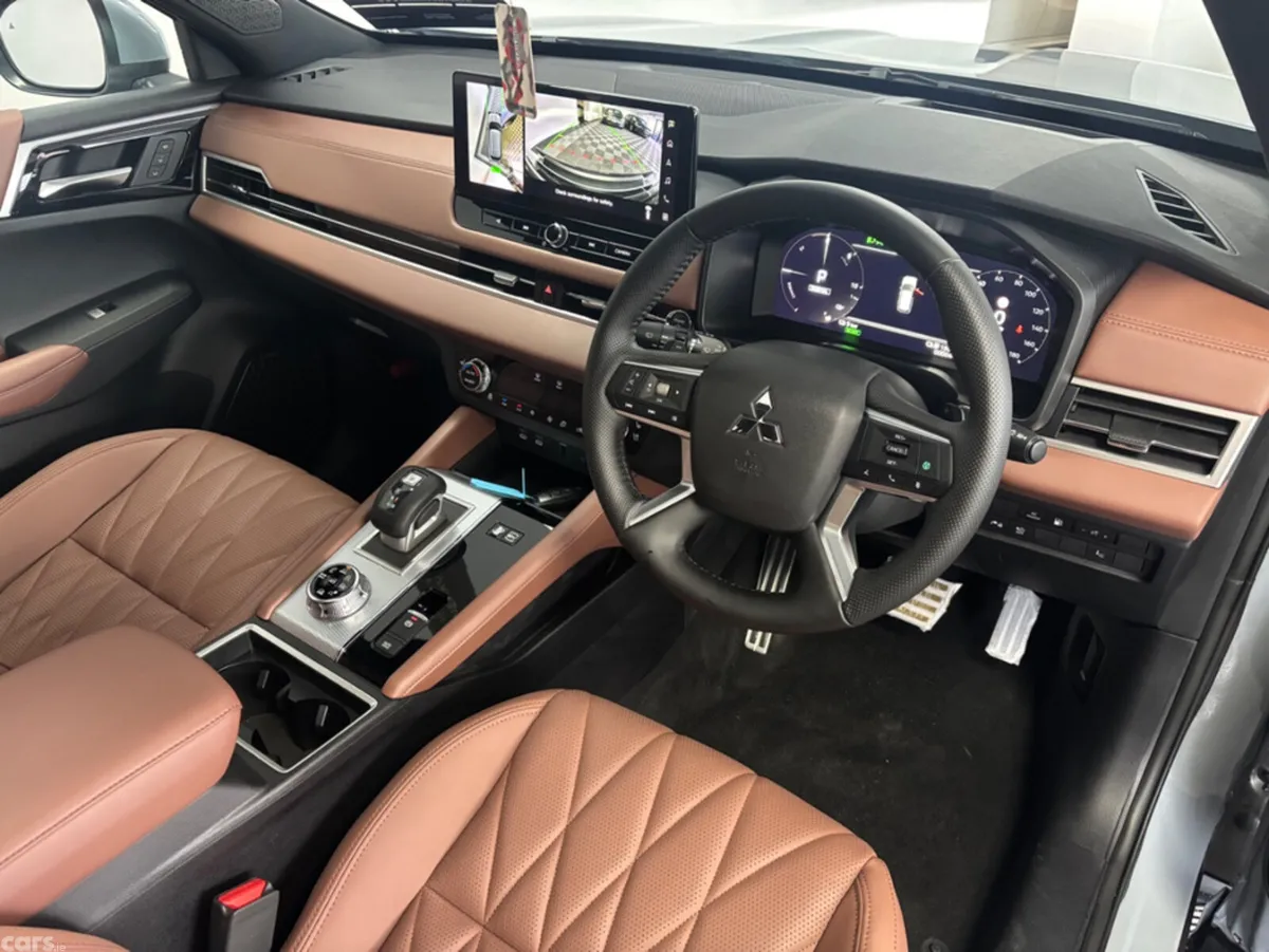 Mitsubishi Outlander SUV, Petrol Plug-in Hybrid, 2025, Grey
