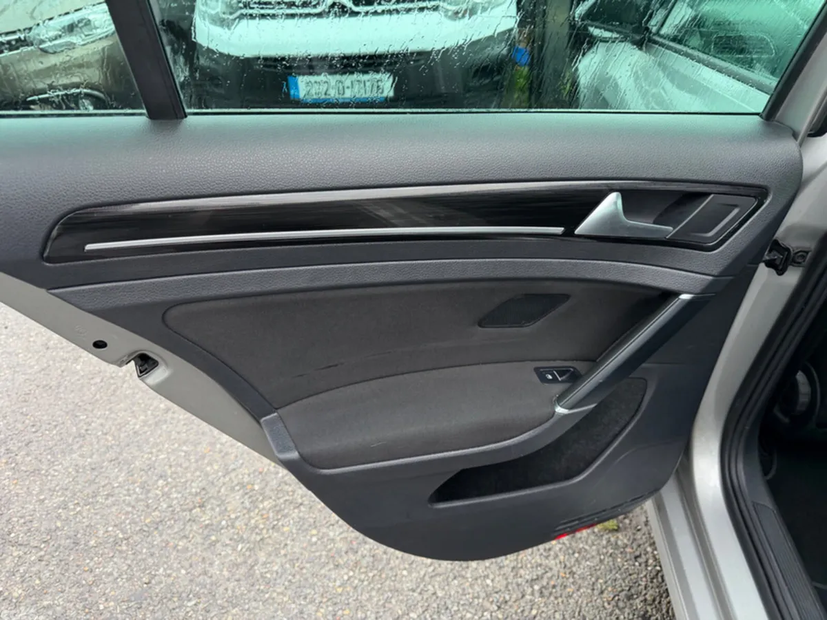 Volkswagen Golf Hatchback, Petrol, 2017, Grey