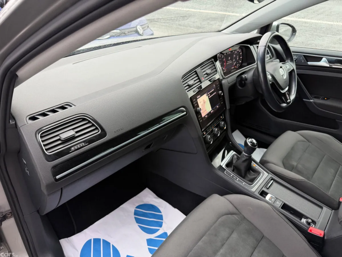 Volkswagen Golf Hatchback, Petrol, 2017, Grey