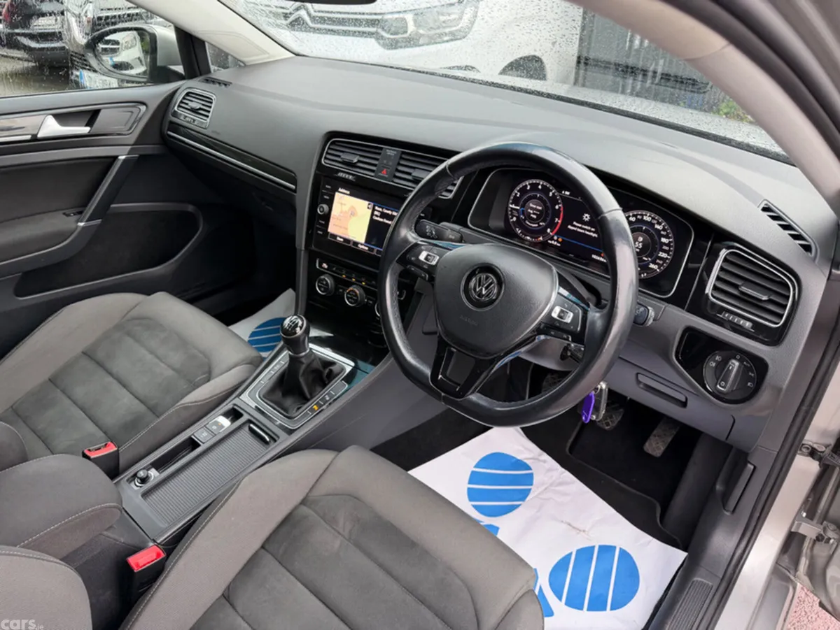 Volkswagen Golf Hatchback, Petrol, 2017, Grey
