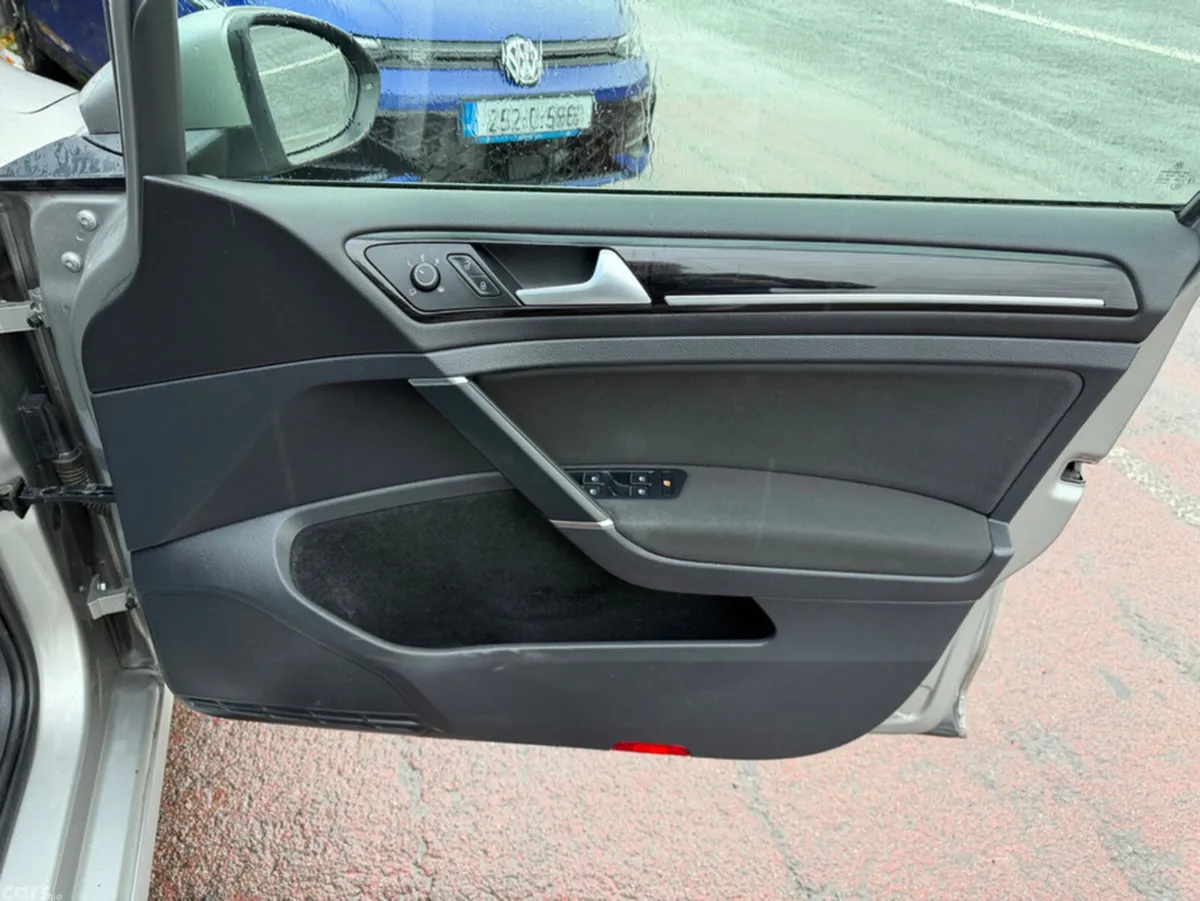 Volkswagen Golf Hatchback, Petrol, 2017, Grey