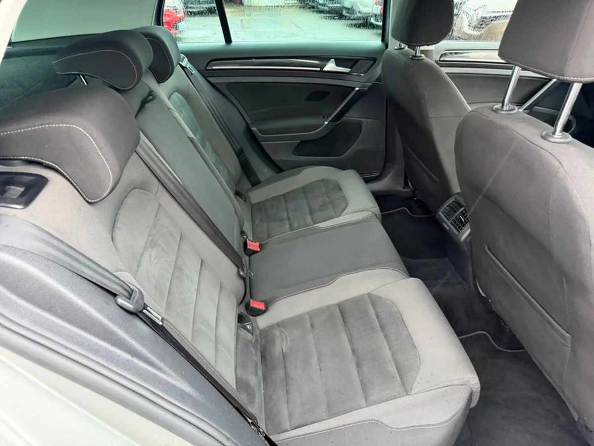 Volkswagen Golf Hatchback, Petrol, 2017, Grey