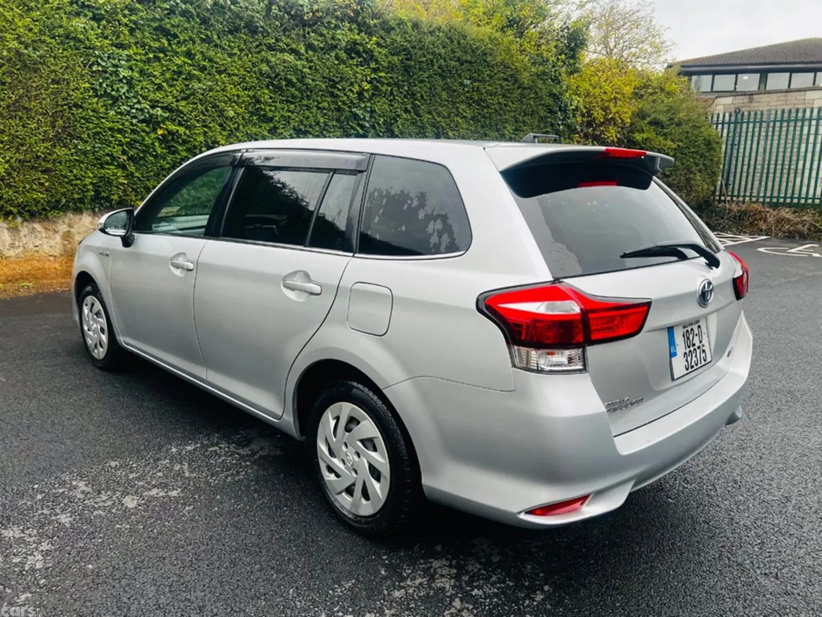 Toyota Corolla Estate, Petrol Hybrid, 2018, Silver
