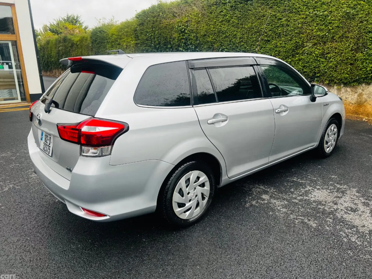 Toyota Corolla Estate, Petrol Hybrid, 2018, Silver