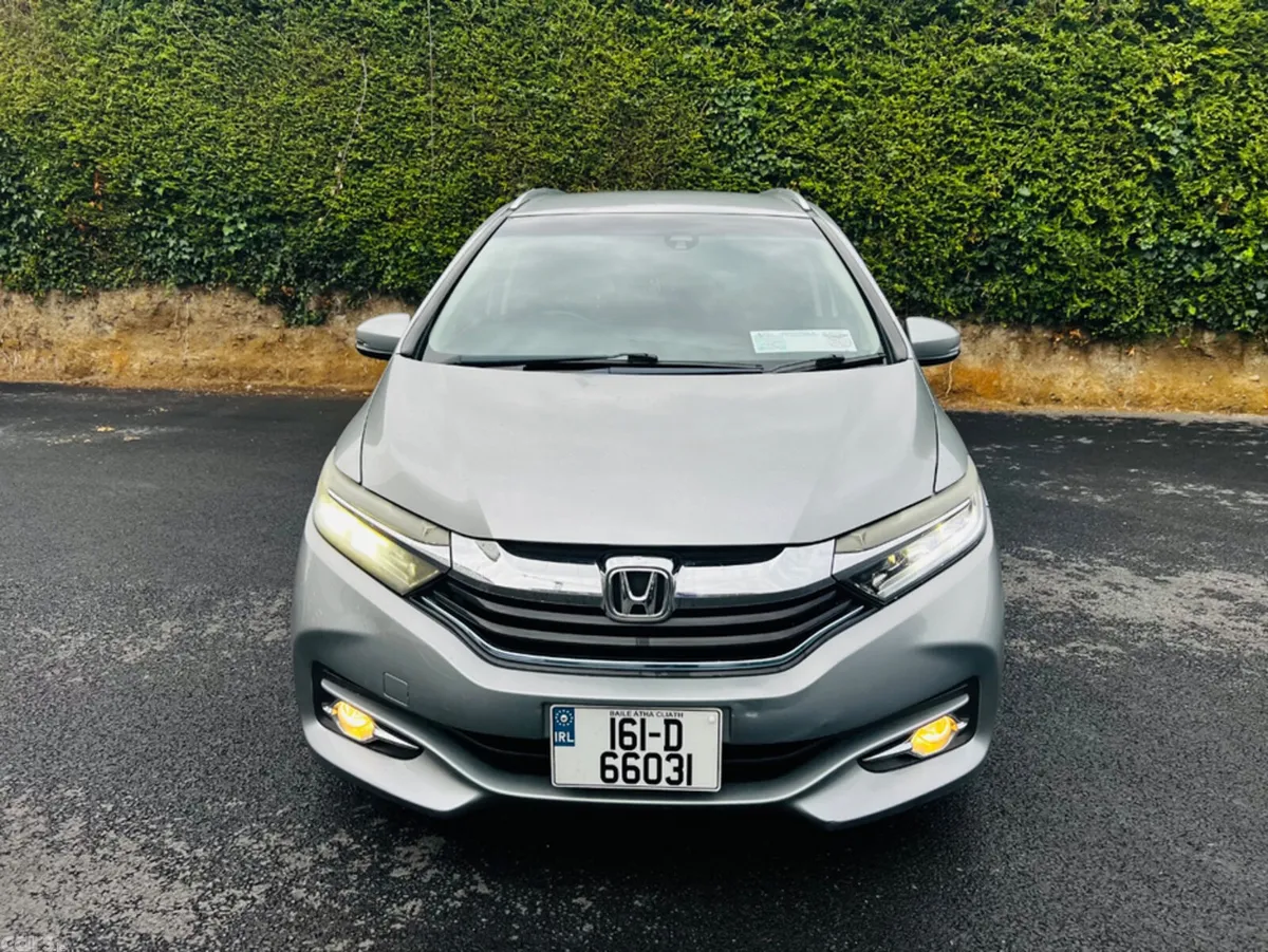 Honda Shuttle MPV, Petrol Hybrid, 2016, Grey