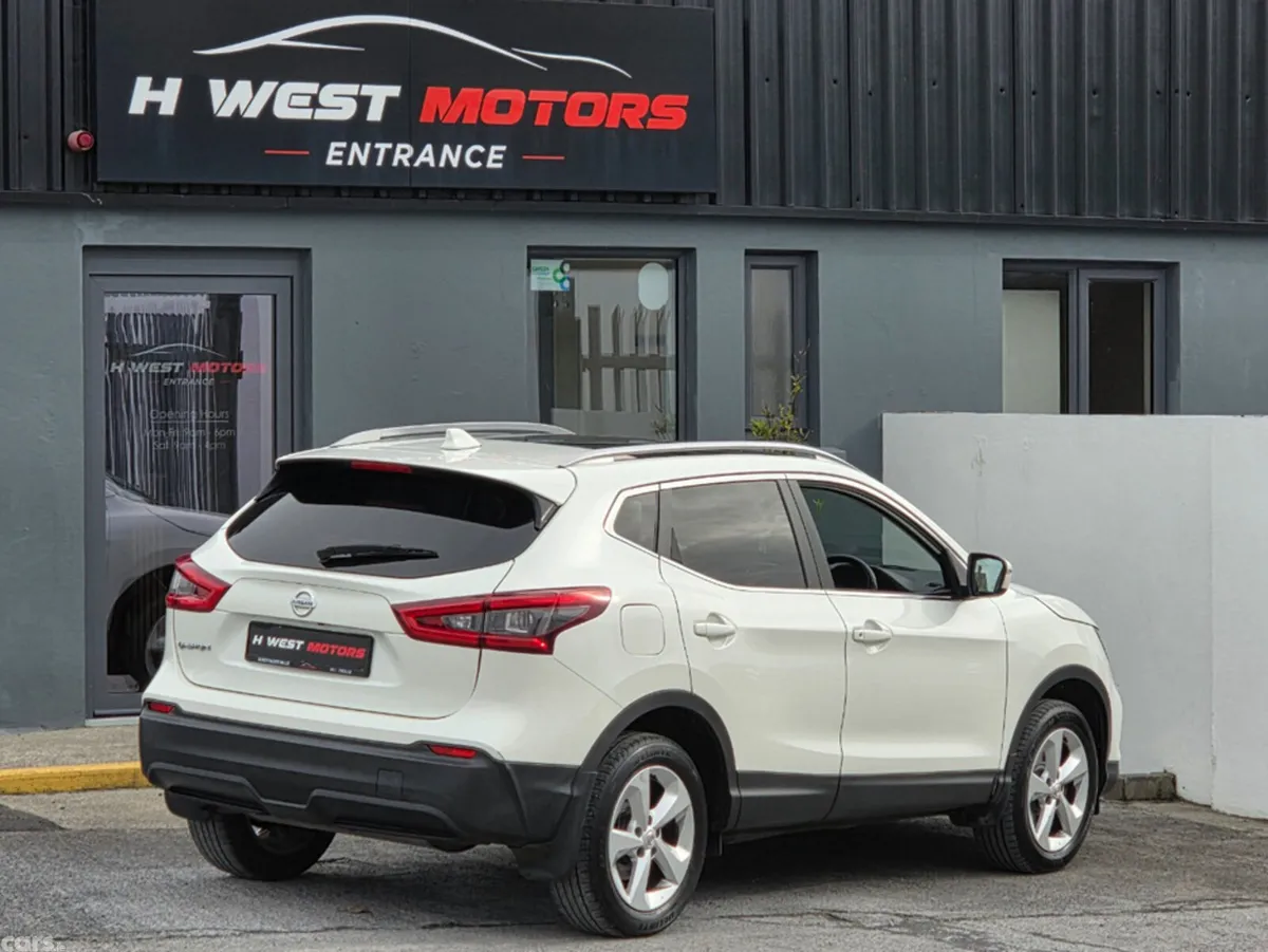 Nissan Qashqai MPV, Diesel, 2017, White