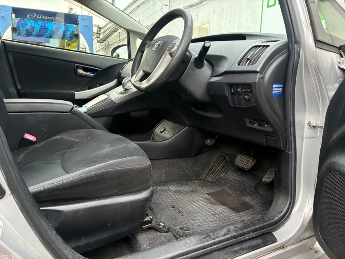Toyota Prius Hatchback, Petrol Hybrid, 2012, Silver
