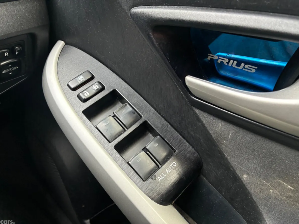 Toyota Prius Hatchback, Petrol Hybrid, 2012, Silver