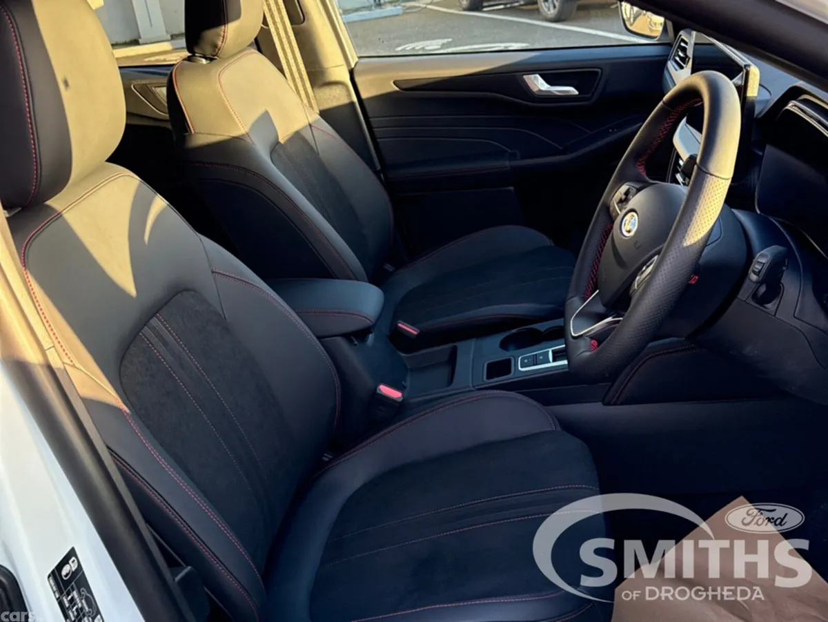 Ford Kuga MPV, Petrol Plug-in Hybrid, 2026, White