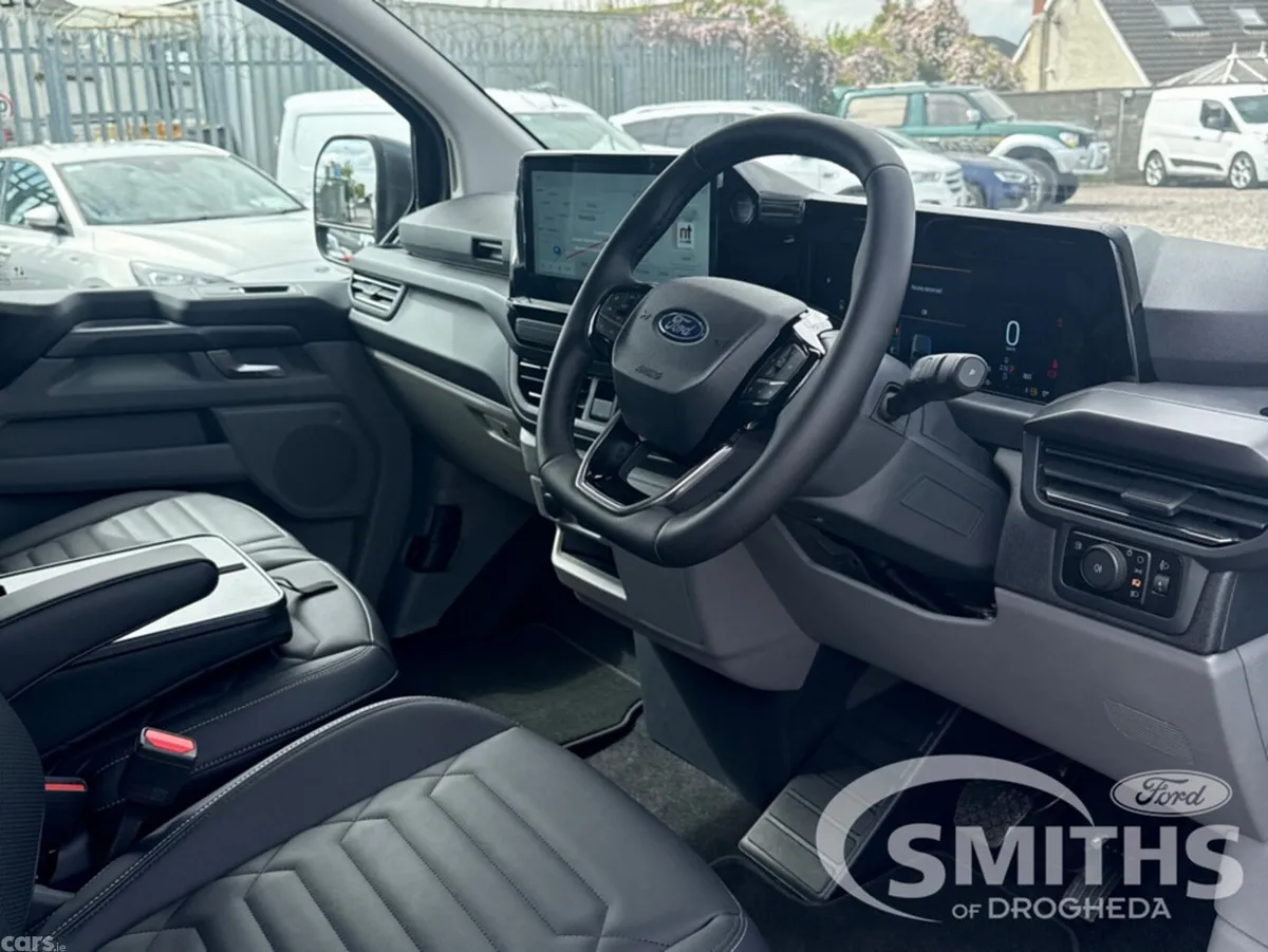 Ford Tourneo Custom MPV, Petrol Plug-in Hybrid, 2026, Grey