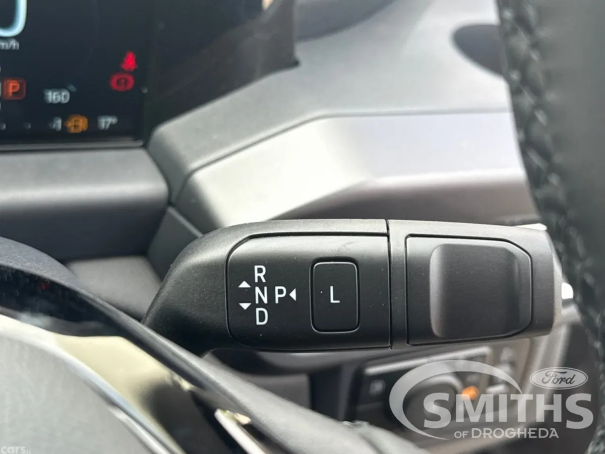 Ford Tourneo Custom MPV, Petrol Plug-in Hybrid, 2026, Grey