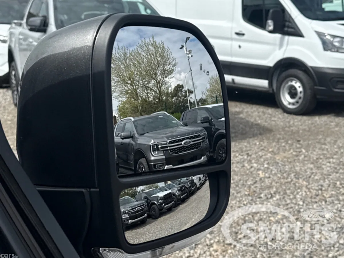 Ford Tourneo Custom MPV, Petrol Plug-in Hybrid, 2026, Grey