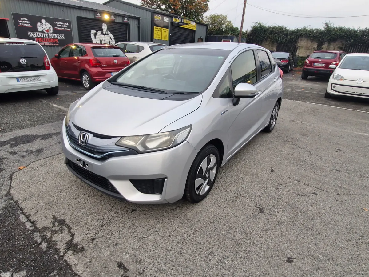 Honda Fit Hatchback, Petrol Hybrid, 2014, Silver