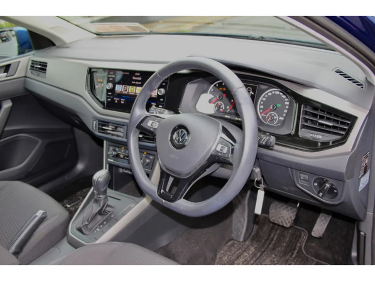 Volkswagen Polo Hatchback, Petrol, 2018, Blue