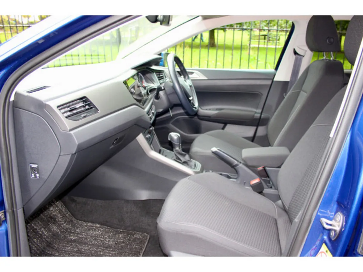 Volkswagen Polo Hatchback, Petrol, 2018, Blue