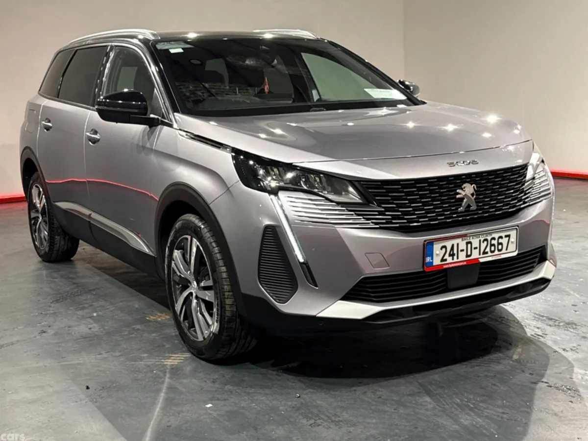 Peugeot 5008 MPV, Diesel, 2024, Grey