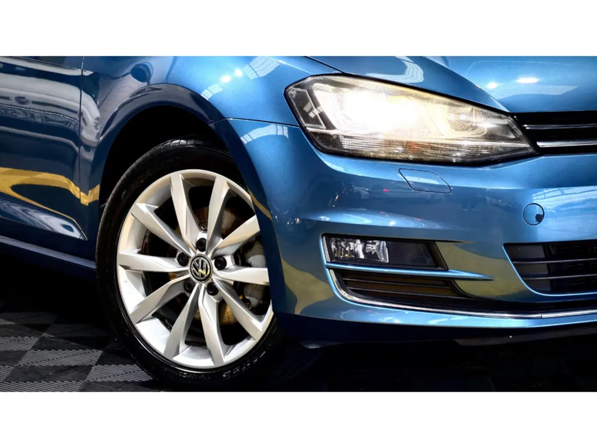 Volkswagen Golf Hatchback, Petrol, 2015, Blue