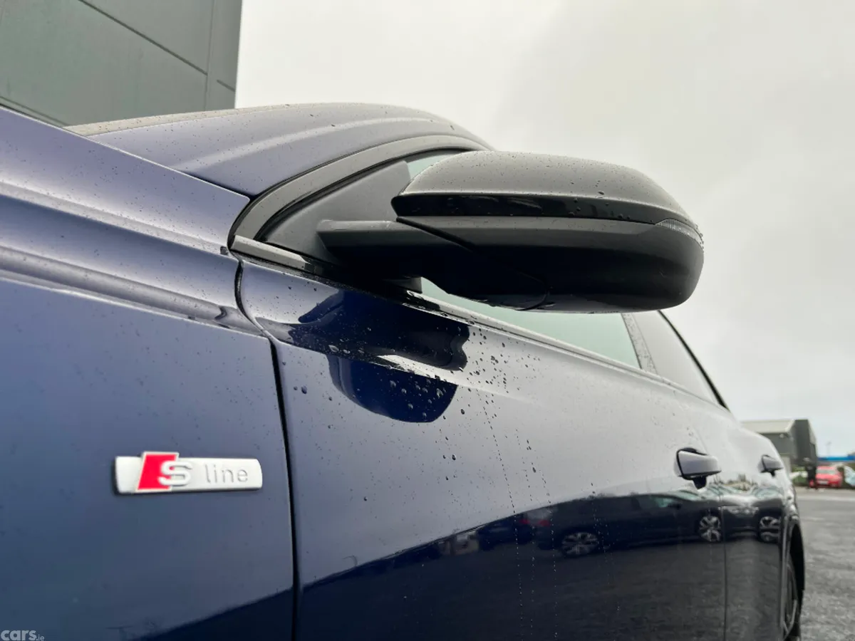 Audi Q8 Hatchback, Diesel, 2022, Blue