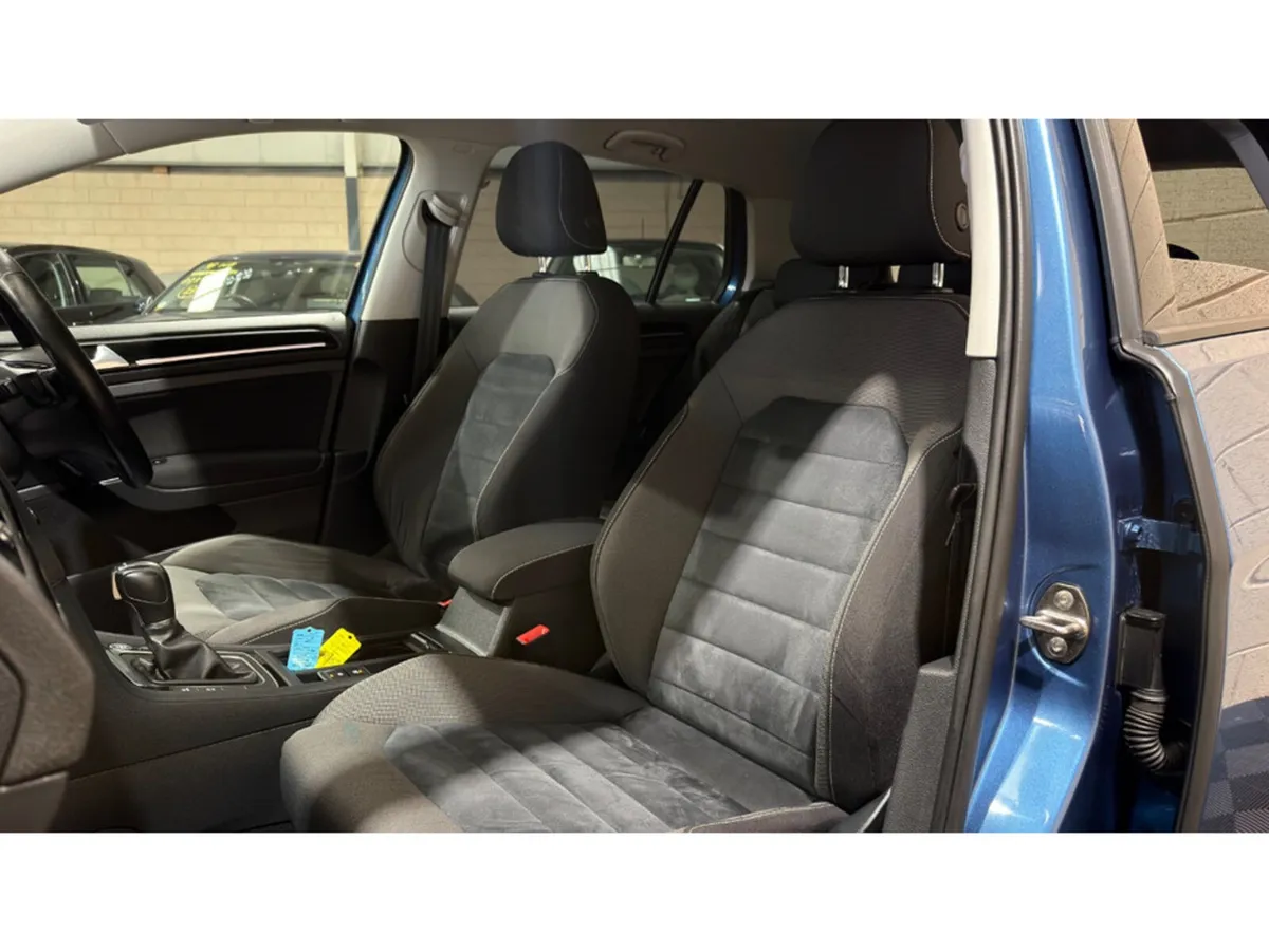 Volkswagen Golf Hatchback, Petrol, 2015, Blue