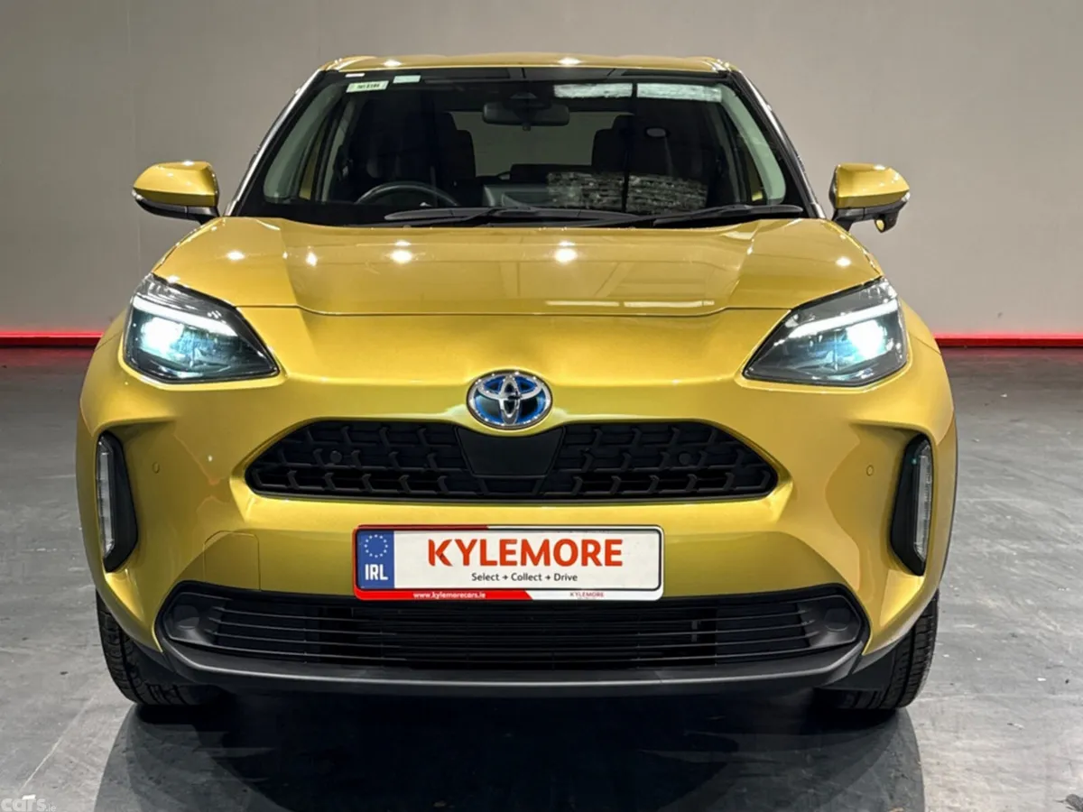 Toyota Yaris Cross SUV, Petrol Hybrid, 2021, Gold