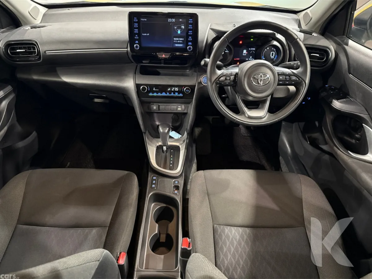 Toyota Yaris Cross SUV, Petrol Hybrid, 2021, Gold