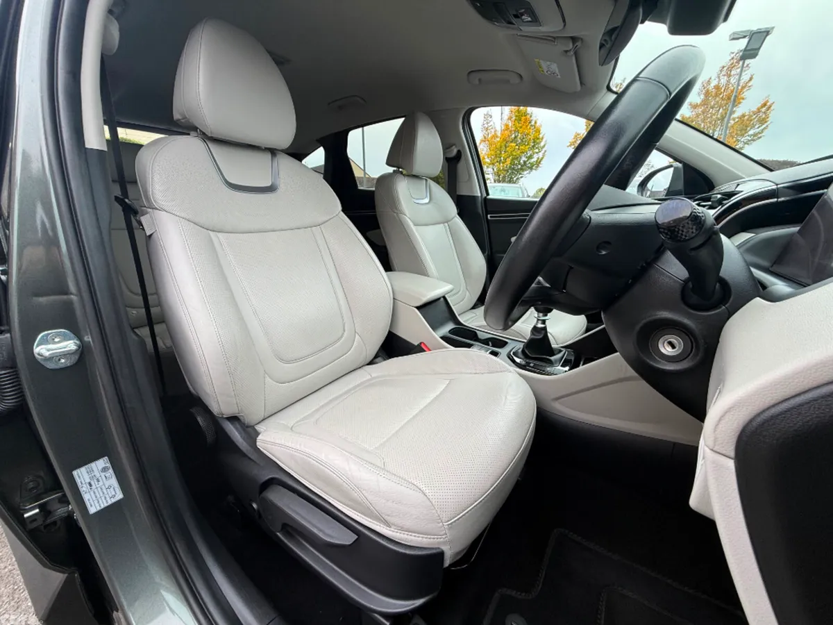 Hyundai Tucson MPV, Diesel, 2022, Grey