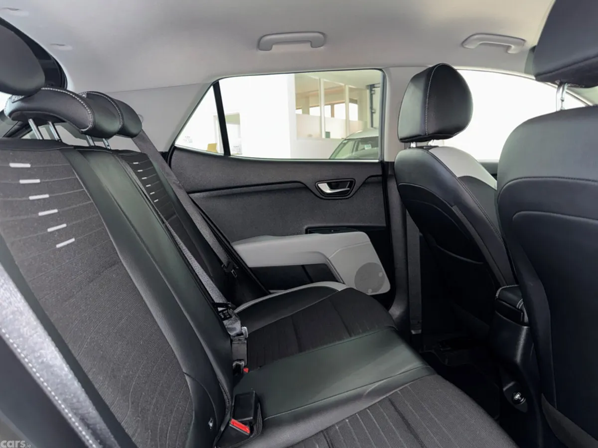 Kia Stonic Estate, Petrol Hybrid, 2026, Grey
