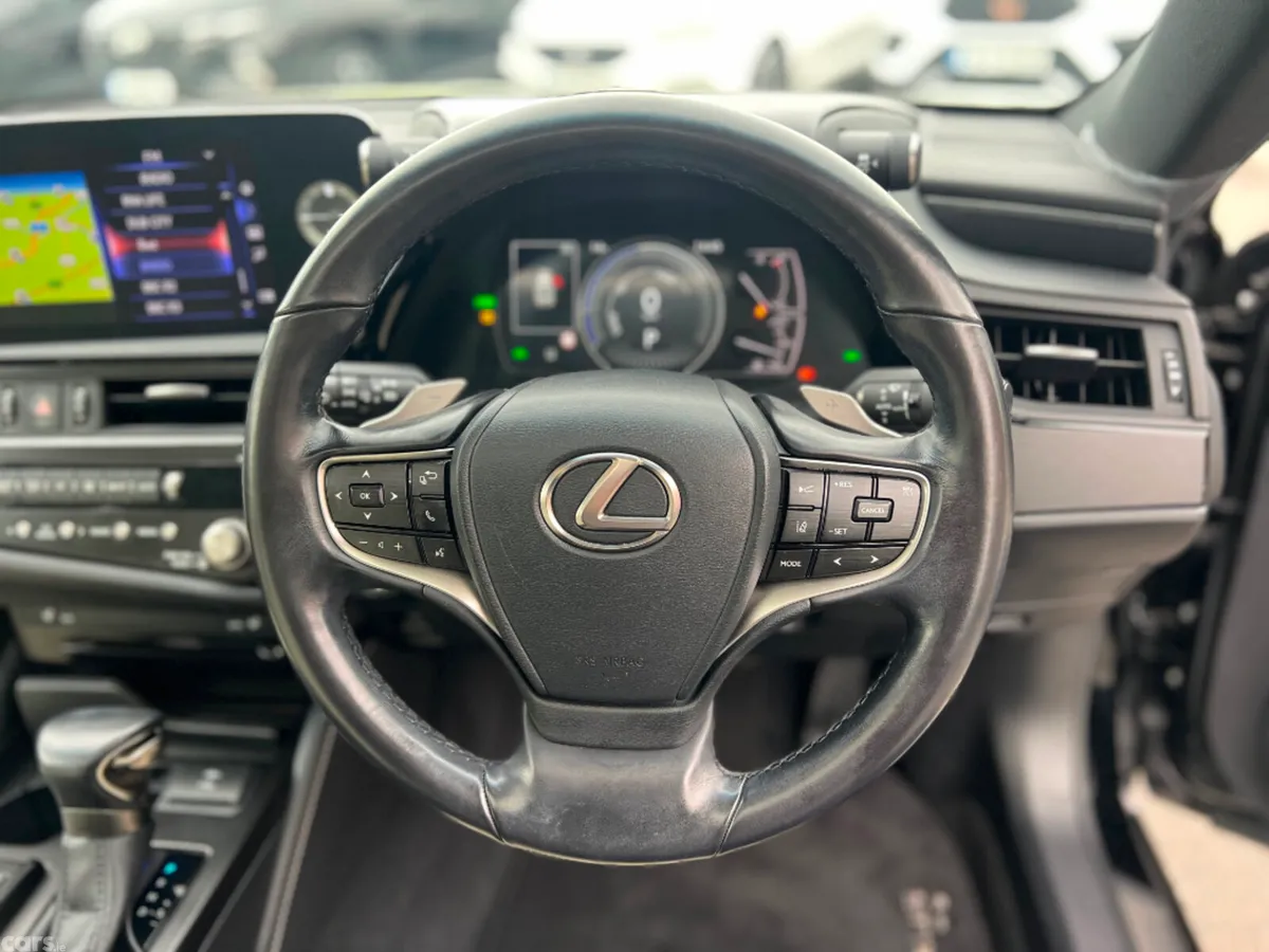 Lexus ES Saloon, Petrol Hybrid, 2022, Black