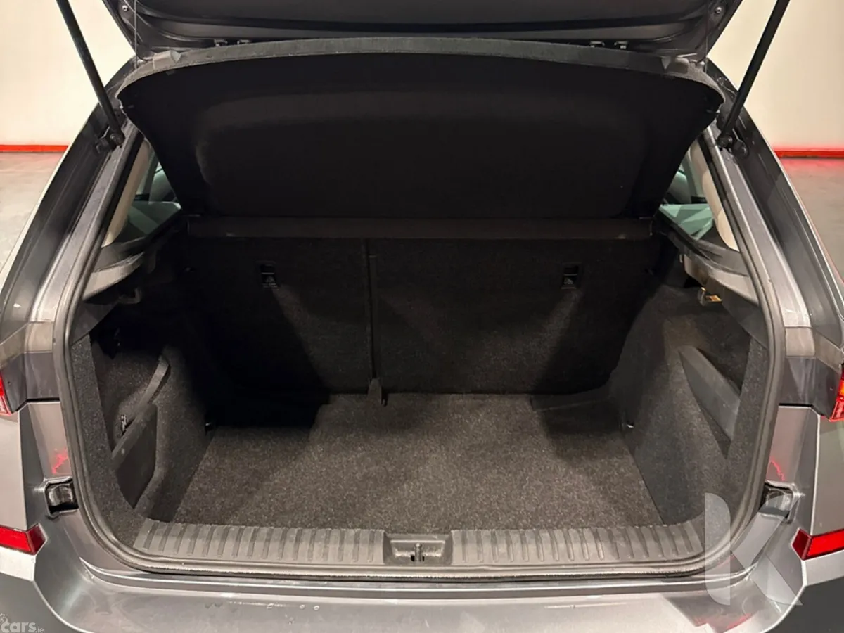 Skoda Kamiq Hatchback, Petrol, 2024, Grey
