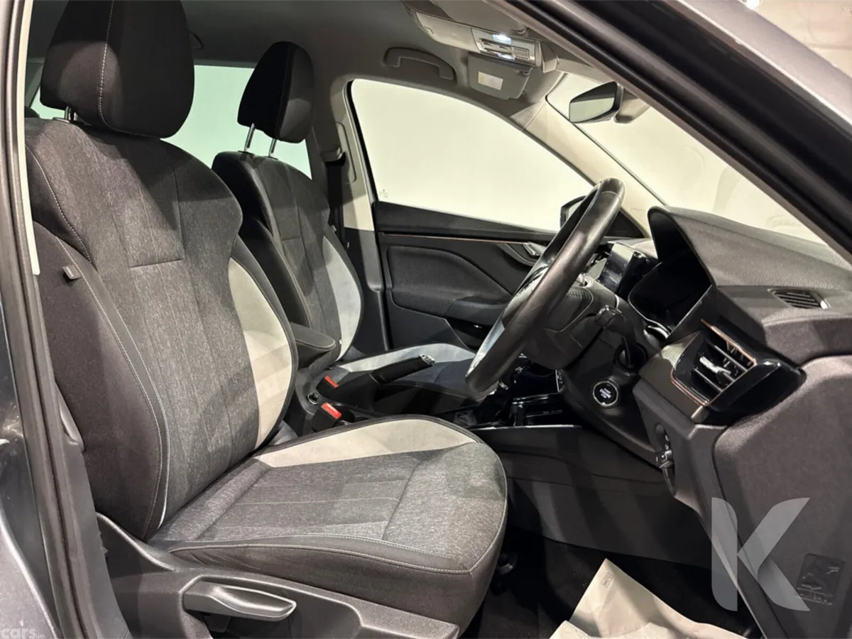 Skoda Kamiq Hatchback, Petrol, 2024, Grey