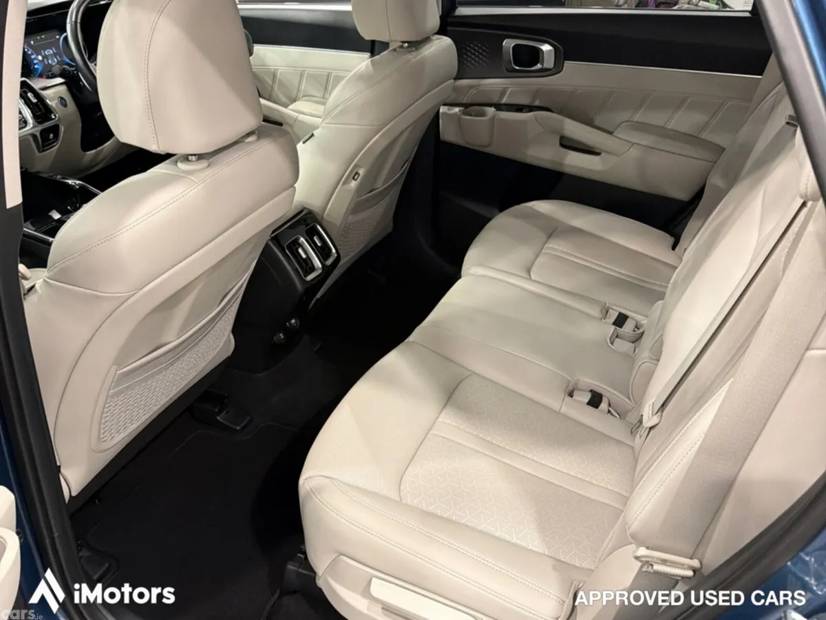 Kia Sorento SUV, Petrol Plug-in Hybrid, 2023, Blue