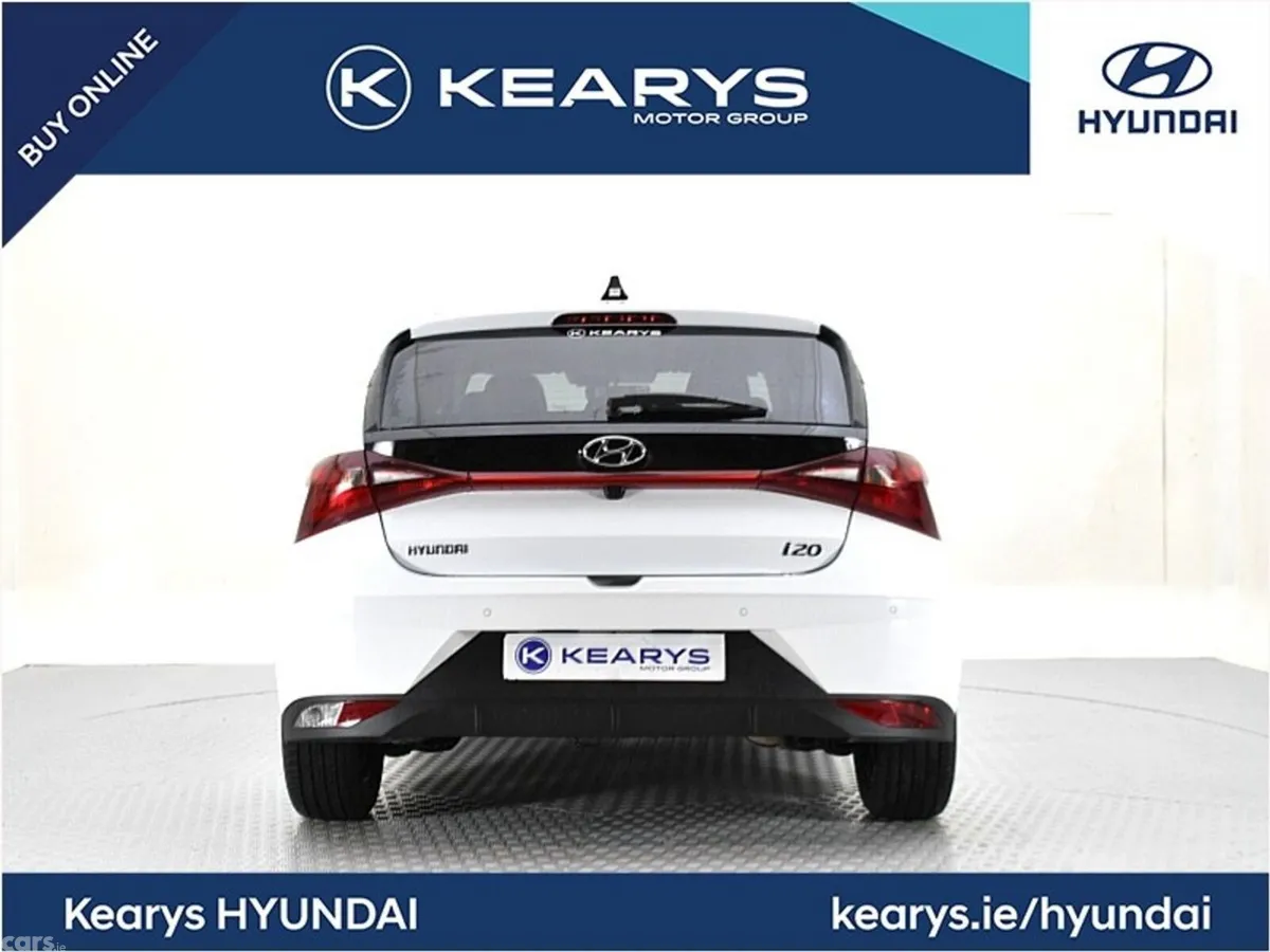 Hyundai i20 Hatchback, Petrol, 2023, White
