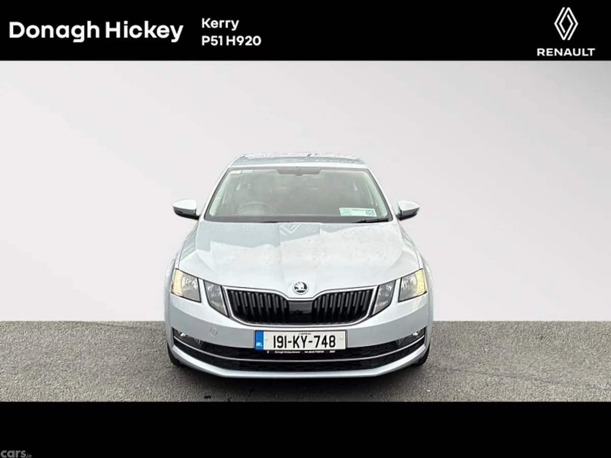 Skoda Octavia Saloon, Diesel, 2019, Silver