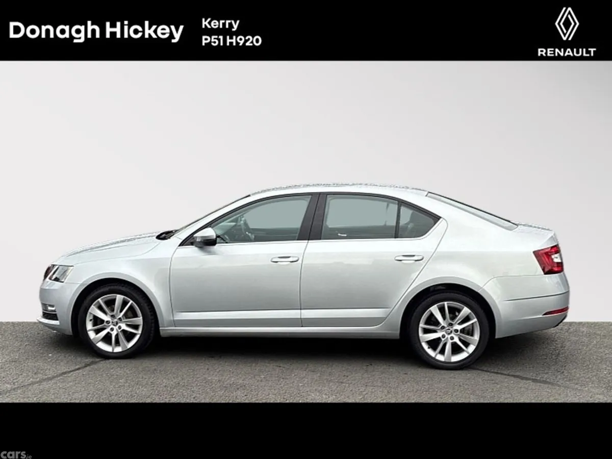 Skoda Octavia Saloon, Diesel, 2019, Silver