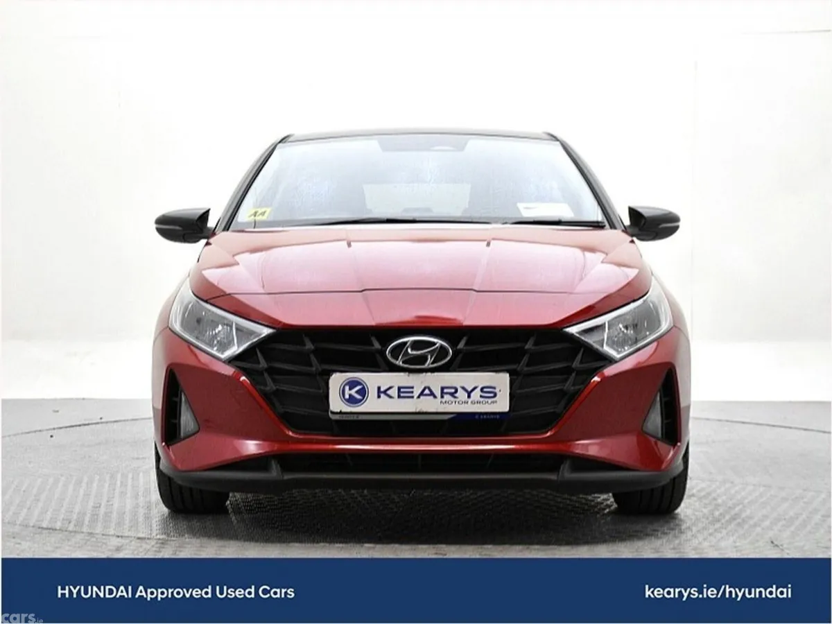 Hyundai i20 Hatchback, Petrol, 2023, Red