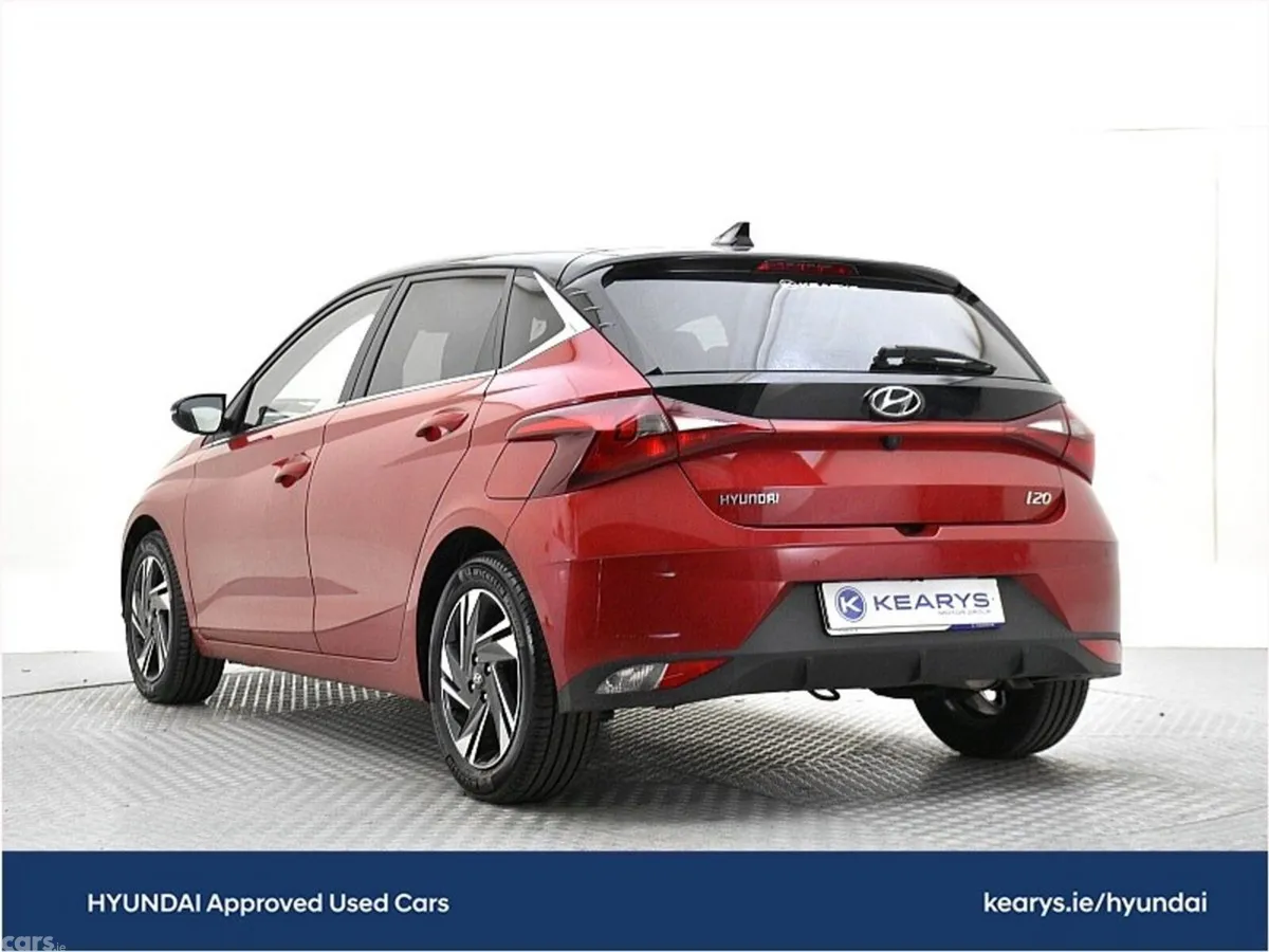 Hyundai i20 Hatchback, Petrol, 2023, Red