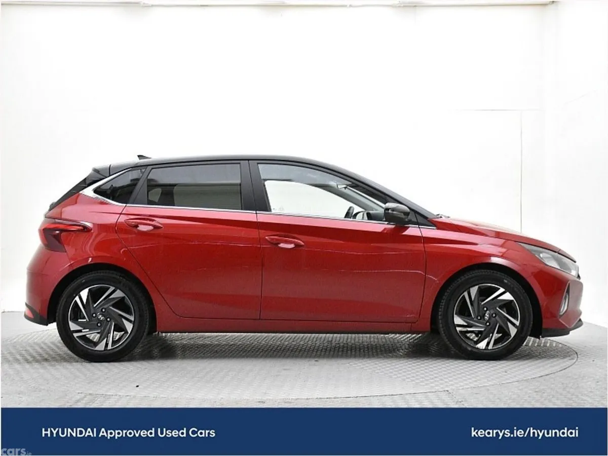 Hyundai i20 Hatchback, Petrol, 2023, Red