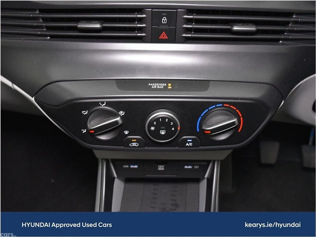 Hyundai i20 Hatchback, Petrol, 2023, Red